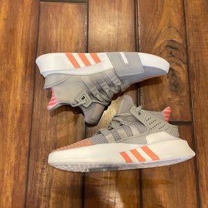 Womens,size 8,adidas shoes